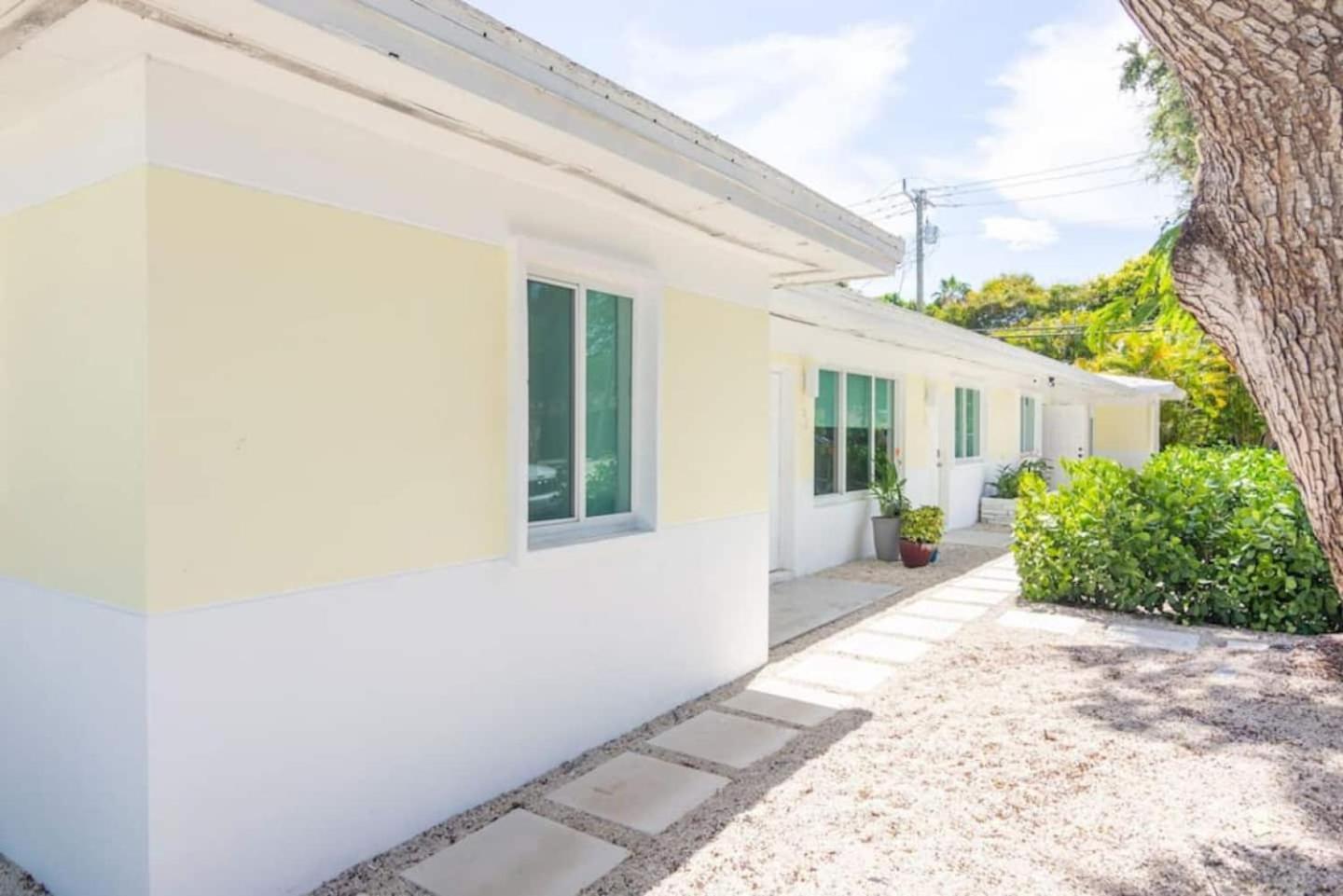 Newly Renovated Stylish Studio In El Portal #2 Miami Exteriér fotografie